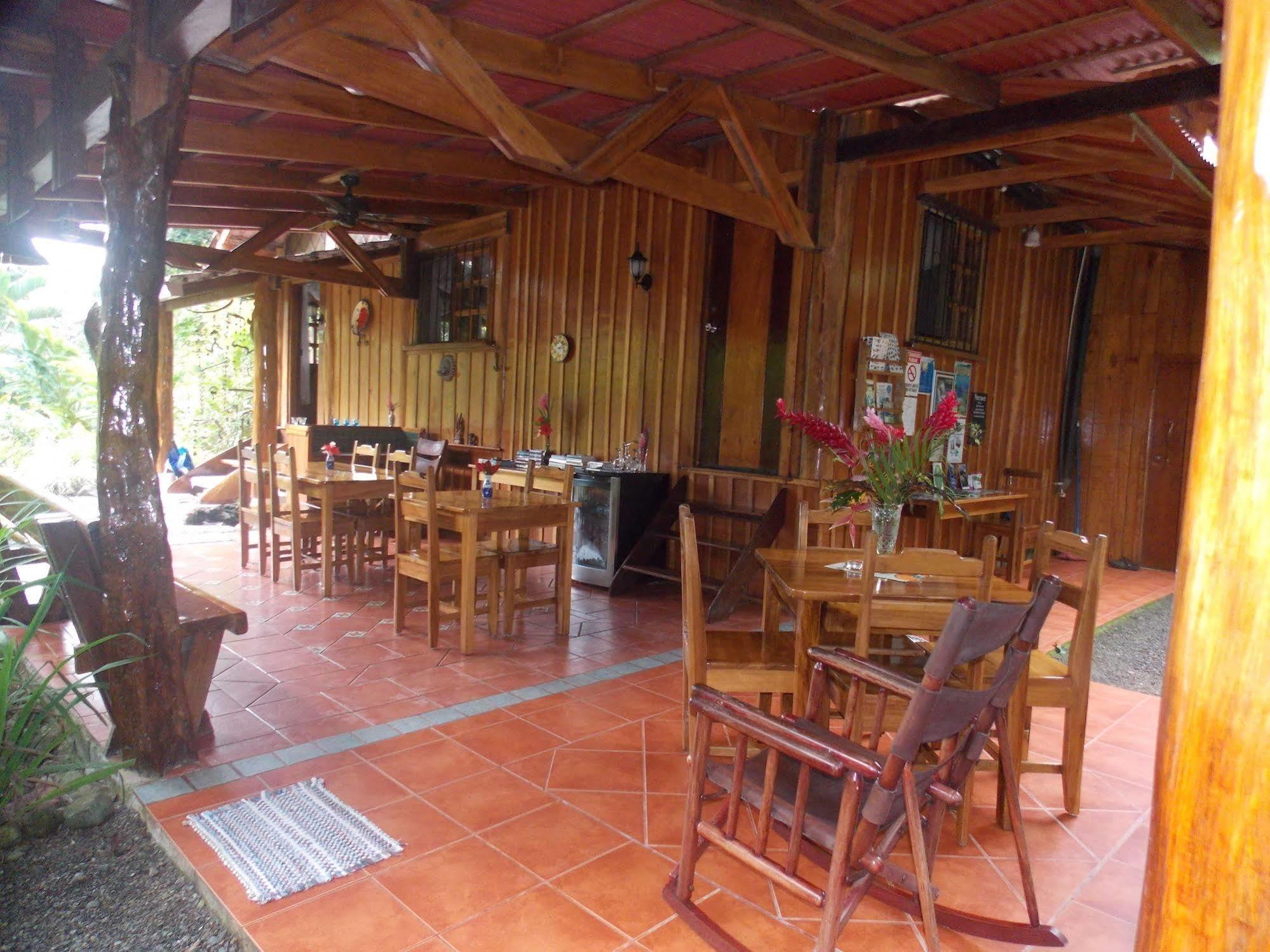 Coral Hill Bungalows 卡维塔 外观 照片